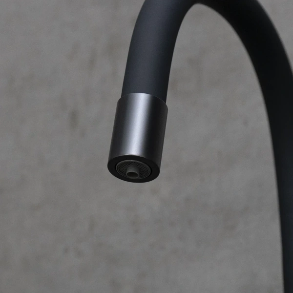 смеситель для кухни lemark expert lm5083bl-black с подключением к фильтру, гибким изливом, черный матовый