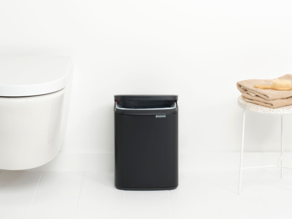 Мусорное ведро Brabantia Bo 222900 7 л, матовое черное