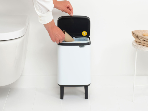 Мусорное ведро Brabantia Bo Hi 227240 12 л, белое