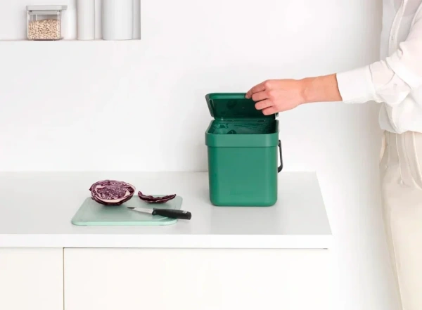 Мусорное ведро Brabantia Sort&Go 129841 6 л, темно-зеленое